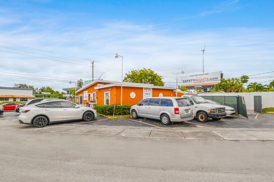 More Photos Of 5720 Hallandale Beach Blvd, West Park Freestanding For Sale