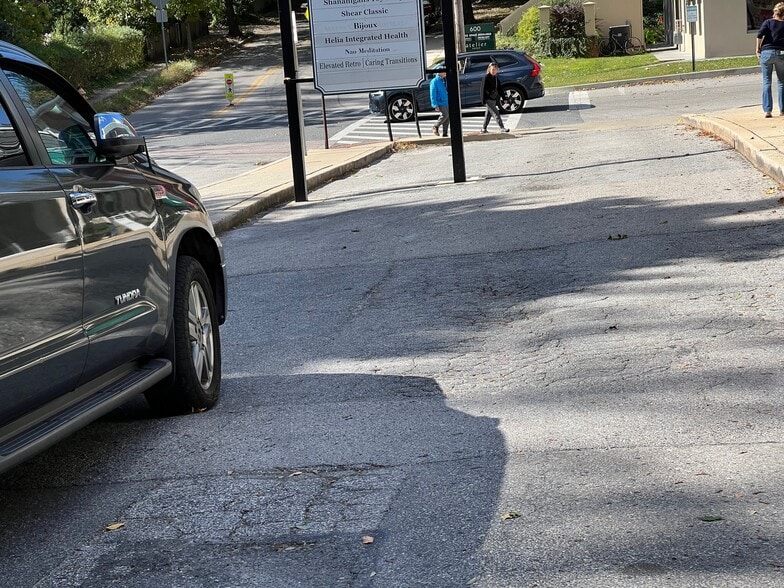 More Photos Of 5000 Lawndale Ave, Baltimore Office For Lease