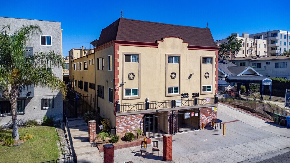 More Photos Of , Los Angeles Multifamily For Sale