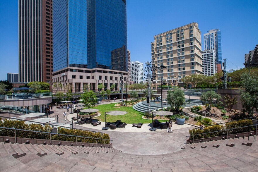 More Photos Of 350 S Grand Ave, Los Angeles Office For Lease