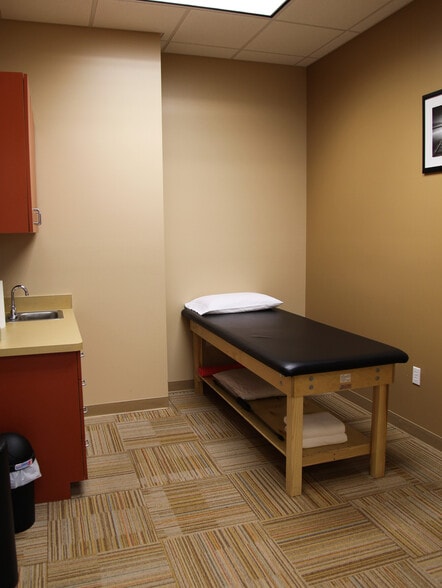 More Photos Of 201 W Guava St, The Villages Medical For Lease