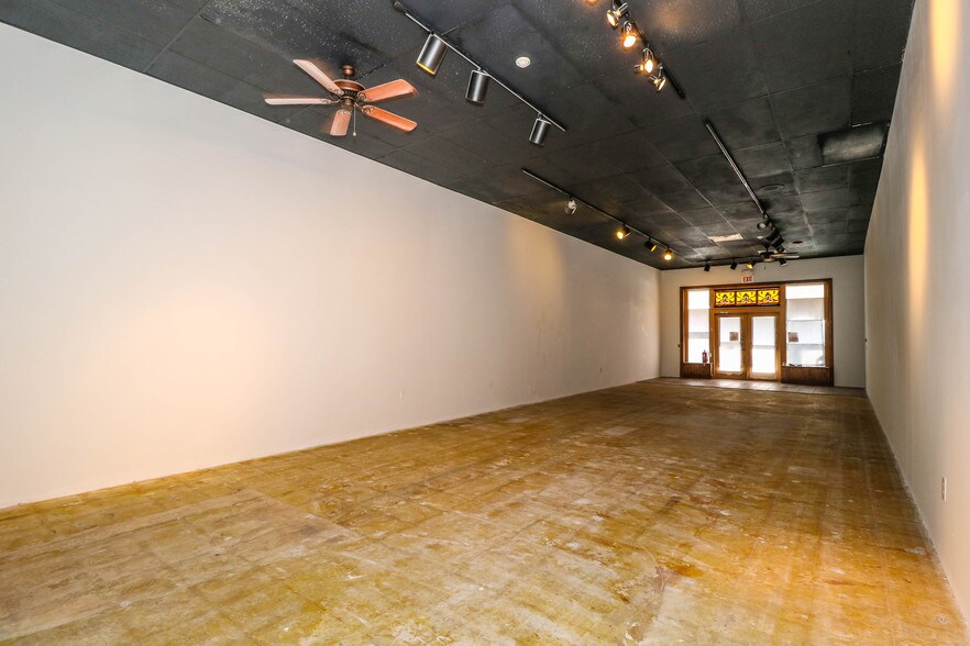 More Photos Of 240 US Highway 206, Flanders Restaurant For Lease