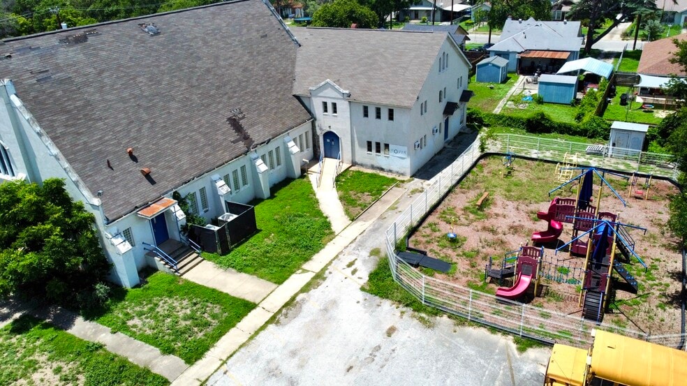 More Photos Of 507 E Mayfield Blvd, San Antonio Religious Facility For Sale