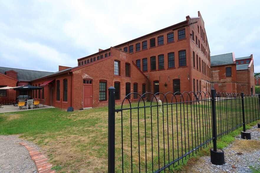More Photos Of 100-256 Match Factory Pl, Bellefonte Medical For Lease