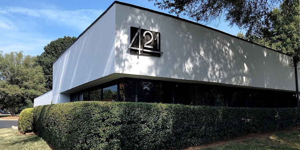 More Photos Of 421 Minuet Ln, Charlotte Office For Lease