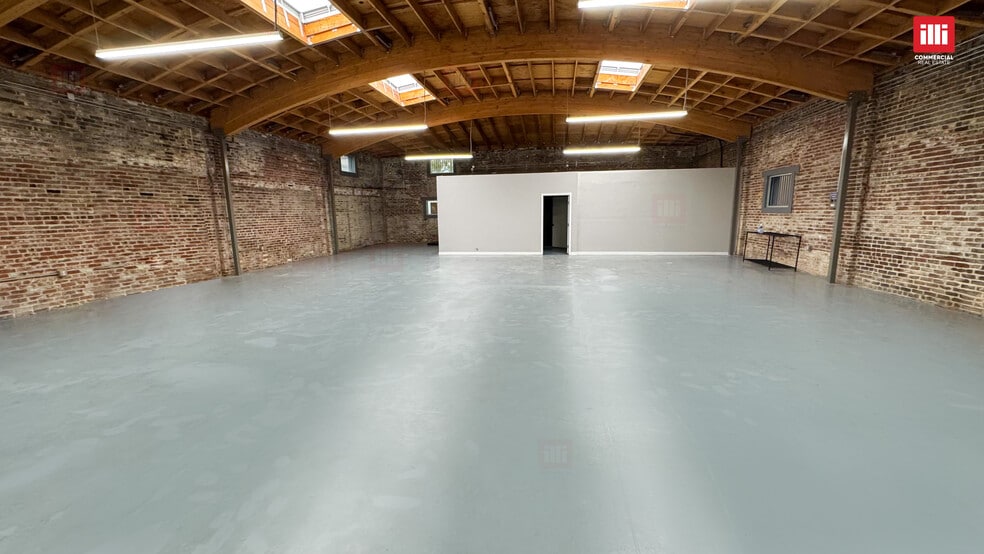 More Photos Of 1361 Newton St, Los Angeles Warehouse For Sale