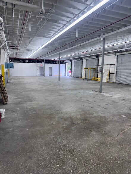 More Photos Of 2610 Orange Ave, Fort Pierce Warehouse For Lease