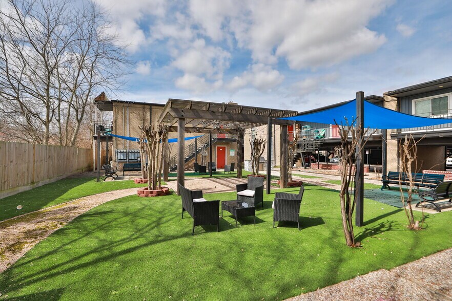 More Photos Of 9707 Timberside Dr, Houston Apartments For Sale