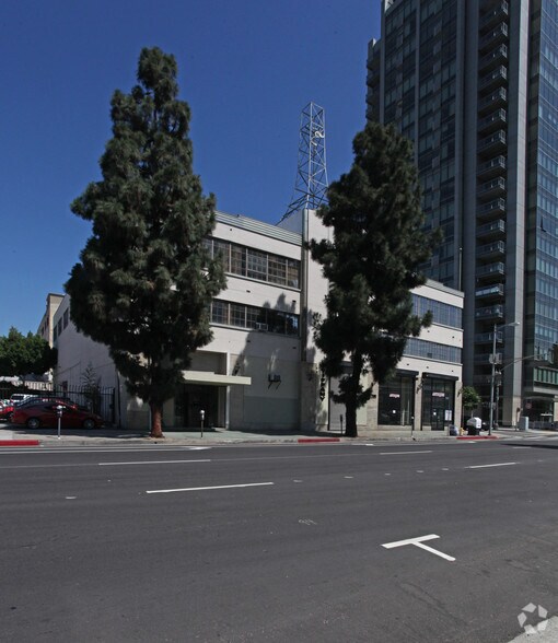 More Photos Of 1201 S Grand Ave, Los Angeles Warehouse For Lease