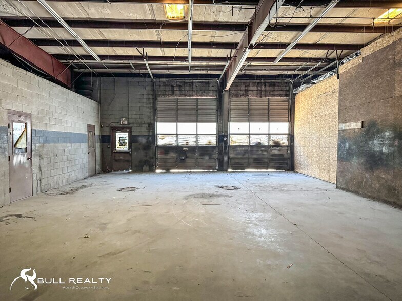 More Photos Of 8108 Highway 85, Riverdale Freestanding For Lease