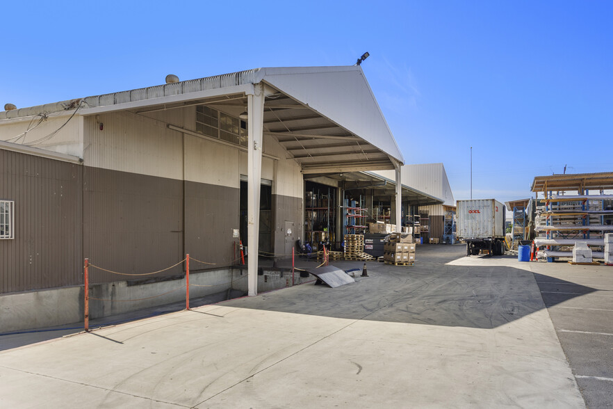 More Photos Of 1260-1280 E 9th St, Pomona Manufacturing For Sale