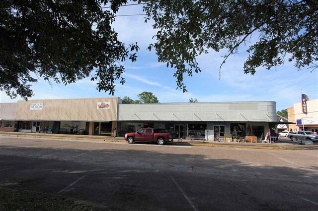More Photos Of 165 E Avenue H, Silsbee Storefront Retail Office For Lease