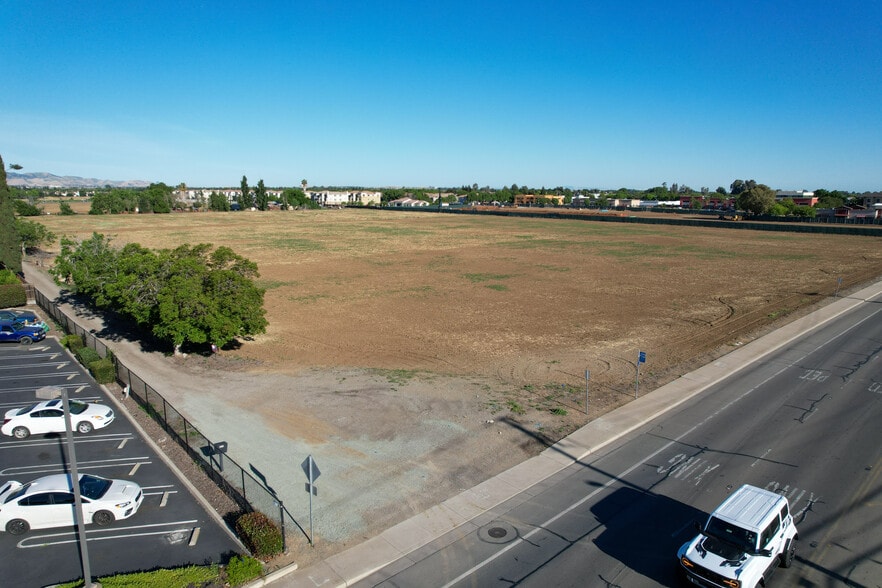 More Photos Of 7865 Brentwood Blvd, Brentwood Land For Sale