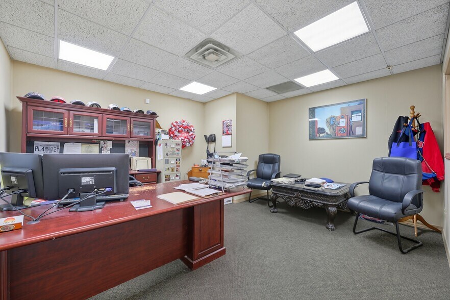 More Photos Of 1512 Cassat Ave, Jacksonville Freestanding For Sale