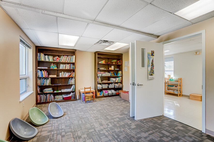 More Photos Of 800 Livermore St, Yellow Springs Research And Development For Sale