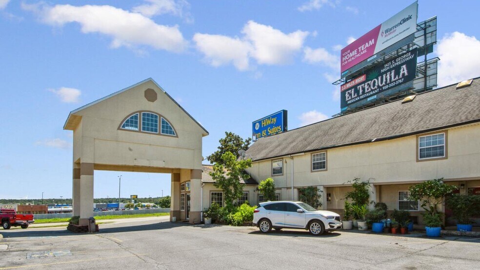 More Photos Of 419 S George Nigh Expy, Mcalester Hotel For Sale