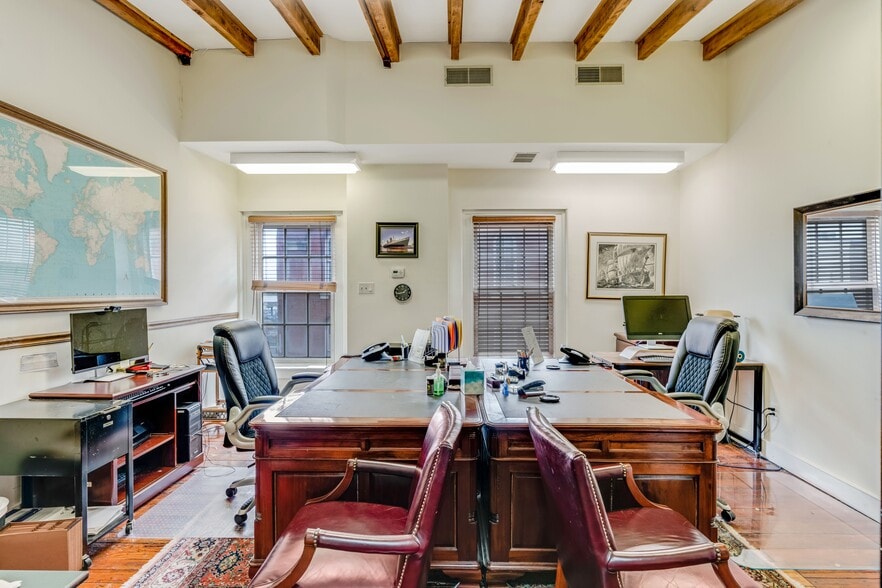 More Photos Of 115 Chestnut St, Philadelphia Office For Lease