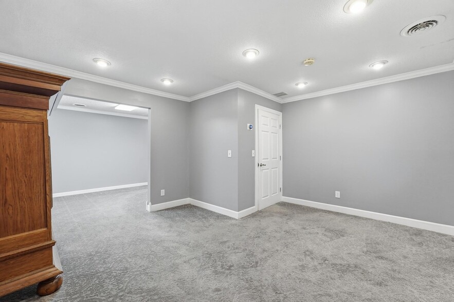 More Photos Of 12-16 Westwoods Dr, Liberty Office For Sale