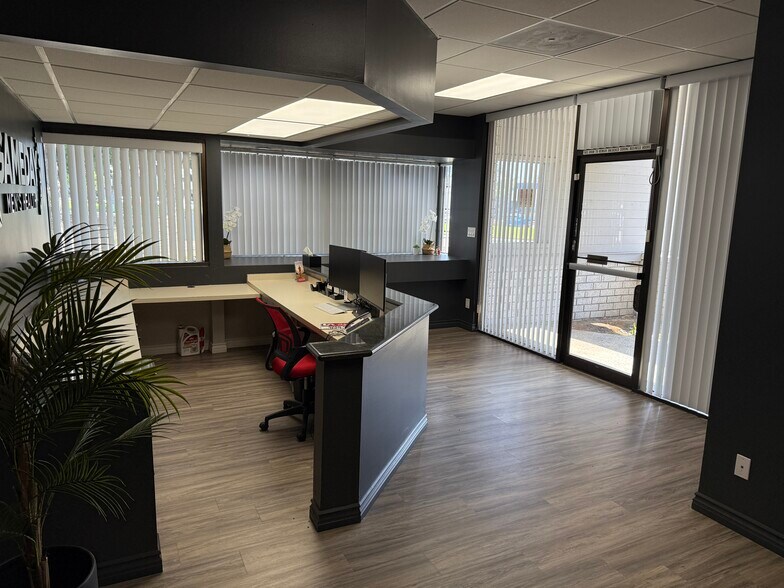 More Photos Of 5140-5142 Avenida Encinas, Carlsbad Office For Lease