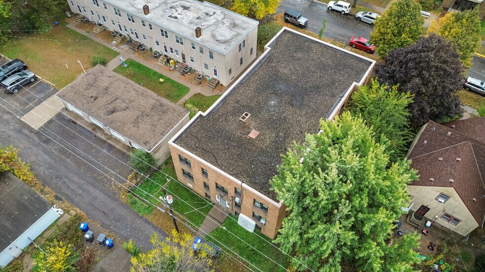 More Photos Of 1631 Charles Ave, Saint Paul Apartments For Sale
