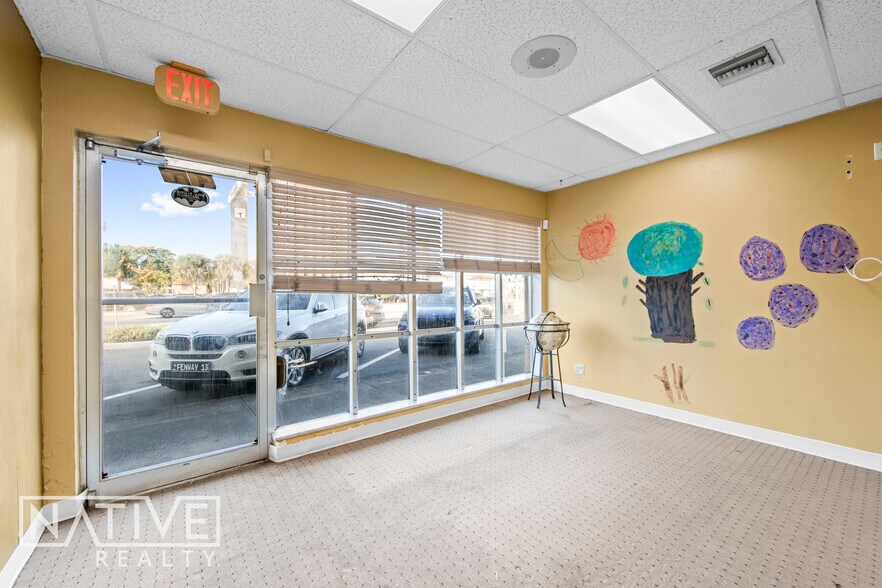 More Photos Of 2920-2940 E Commercial Blvd, Fort Lauderdale Storefront Retail Office For Lease