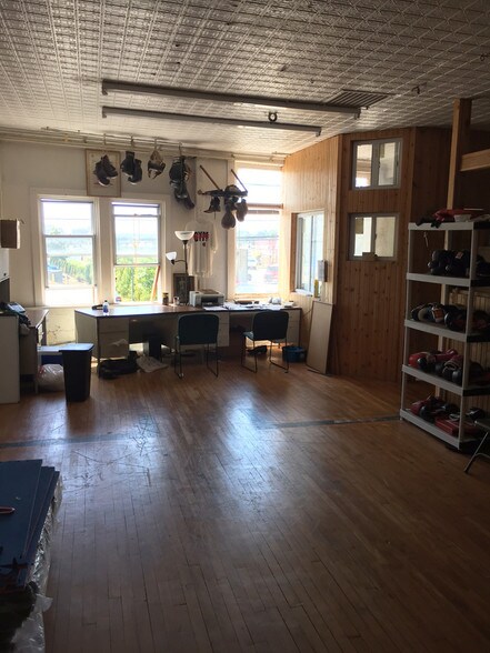 More Photos Of 369 Bank St, New London Storefront Retail Residential For Sale