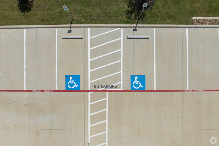 More Photos Of 2250 114th St, Grand Prairie Distribution For Sale