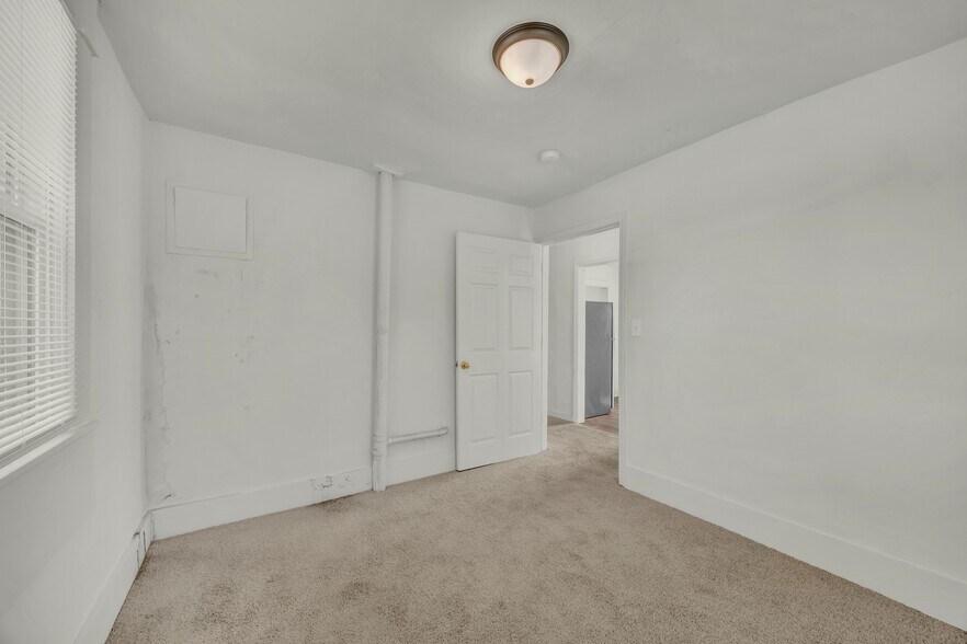 More Photos Of 1206 Dawson St, Wilmington Office Residential For Sale
