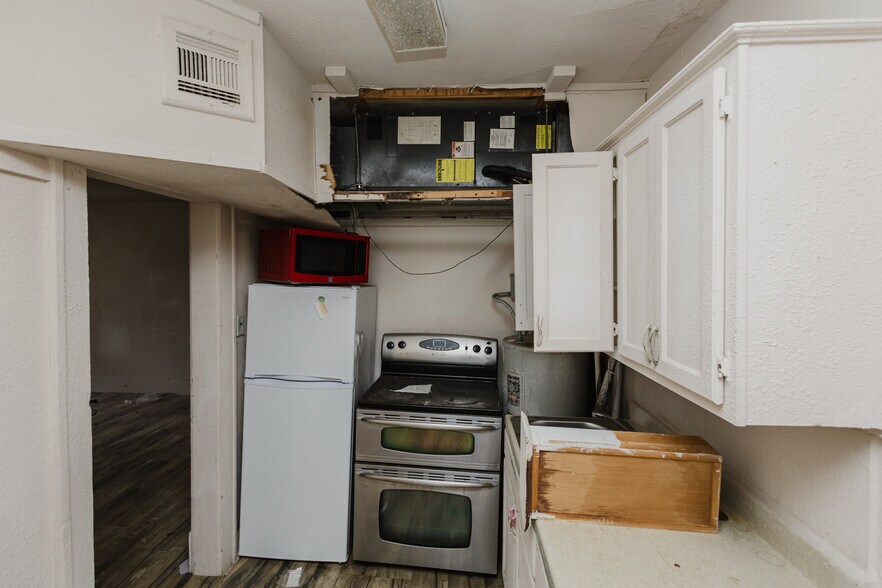 More Photos Of 123 E Madison Ave, Arkansas City Apartments For Sale