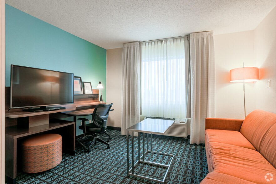 More Photos Of 3930 Stahl Dr SE, Grand Rapids Hotel For Sale