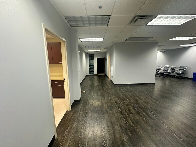 More Photos Of 6525 Shiloh Rd, Alpharetta Office Residential For Sale