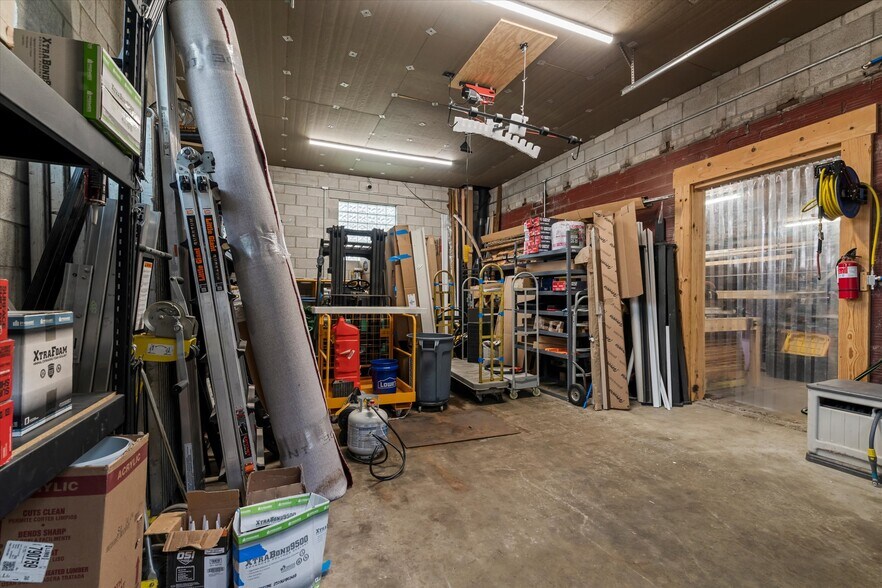 More Photos Of 6339 Old William Penn Highway hwy, Export Showroom For Sale