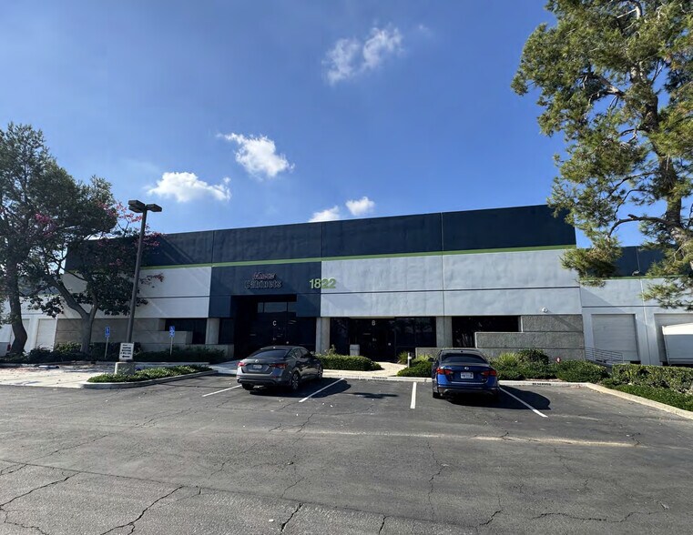 More Photos Of 1822 E Francis St, Ontario Warehouse For Sale