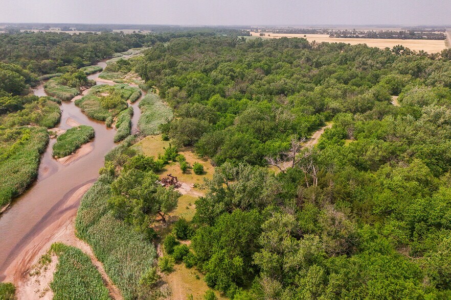 More Photos Of 9111 Long View Road, Burrton Land For Sale