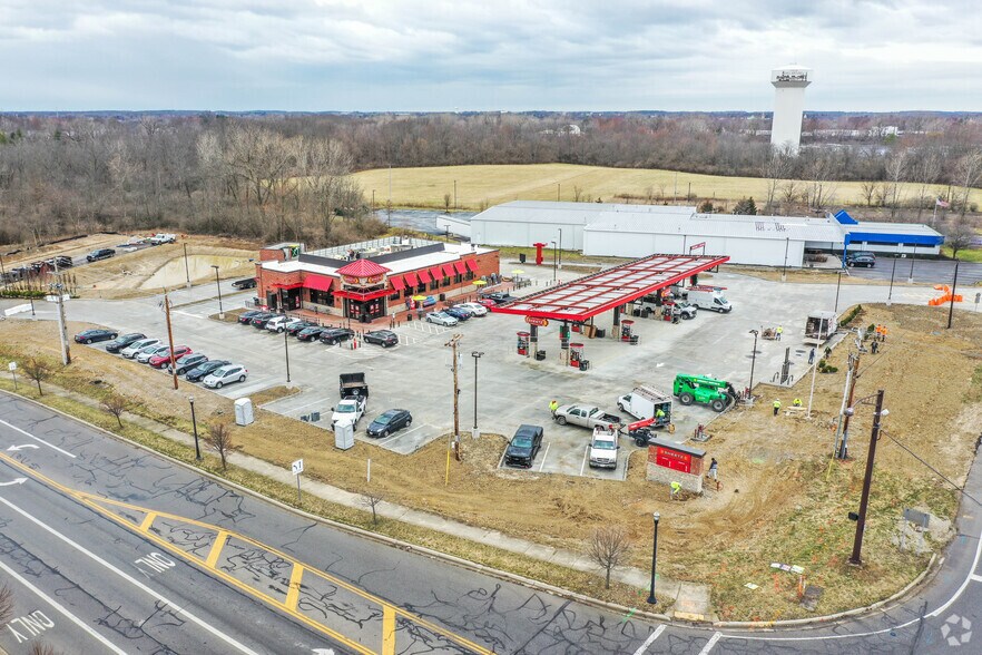 Primary Photo Of 710 Sunbury Rd, Delaware Convenience Store For Sale