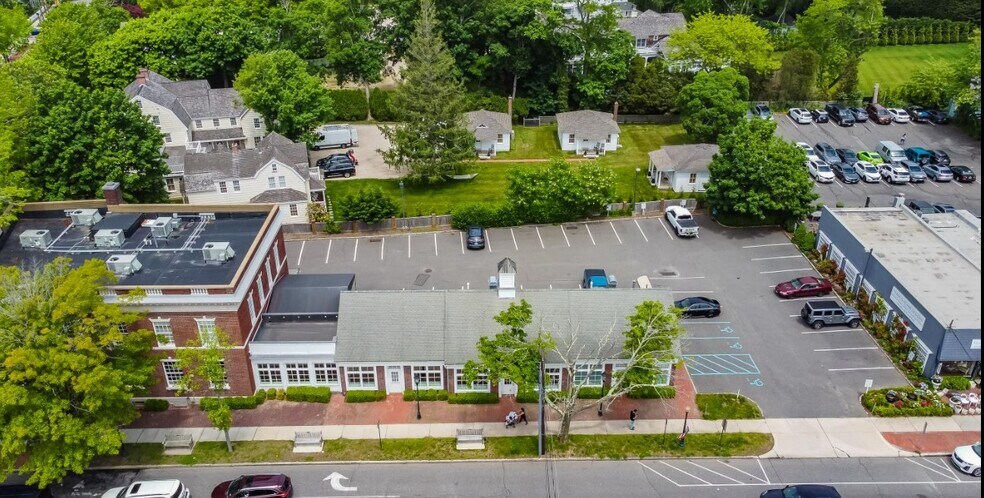 More Photos Of 1 Hampton Rd, Southampton Storefront Retail Office For Sale
