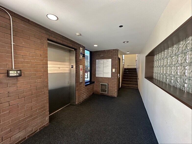 More Photos Of 351 Evelyn St, Paramus Medical For Sale