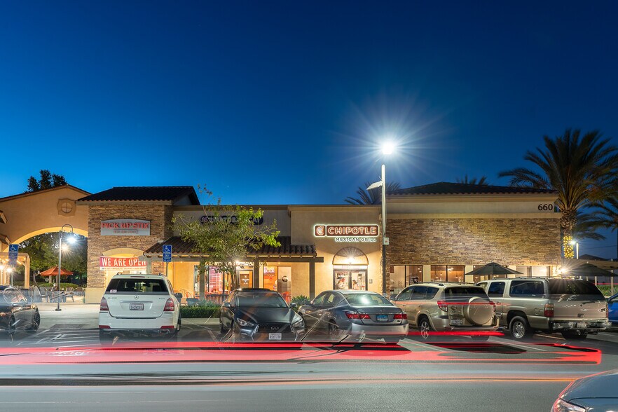 More Photos Of 660 Ventura Blvd, Camarillo Storefront For Sale