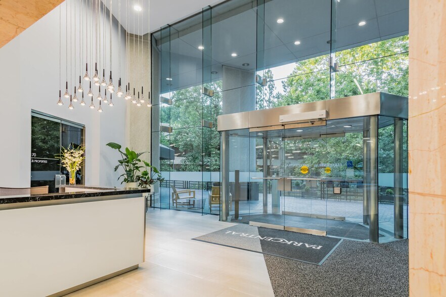 More Photos Of 2970 Clairmont Rd NE, Atlanta Medical For Lease