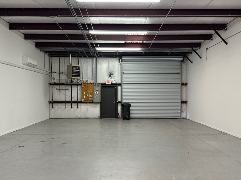 More Photos Of 6065 Parkway North Dr, Cumming Distribution For Sale