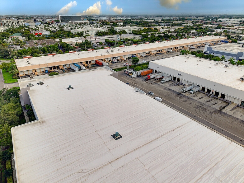 More Photos Of 8200-8358 NW 30th Ter, Doral Warehouse For Lease