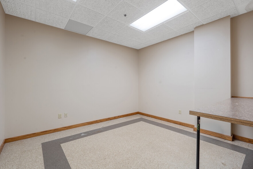 More Photos Of 344 W Genesee St, Syracuse Loft Creative Space For Lease