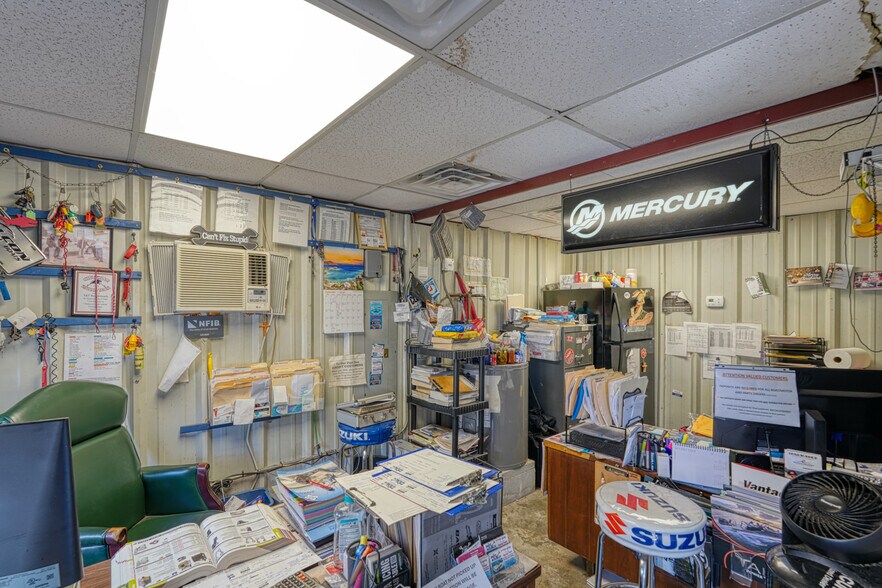 More Photos Of 6895 Highway 9, Inman Auto Repair For Sale