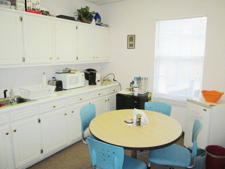 More Photos Of 4634 Lawrenceville Hwy NW, Lilburn Office For Lease