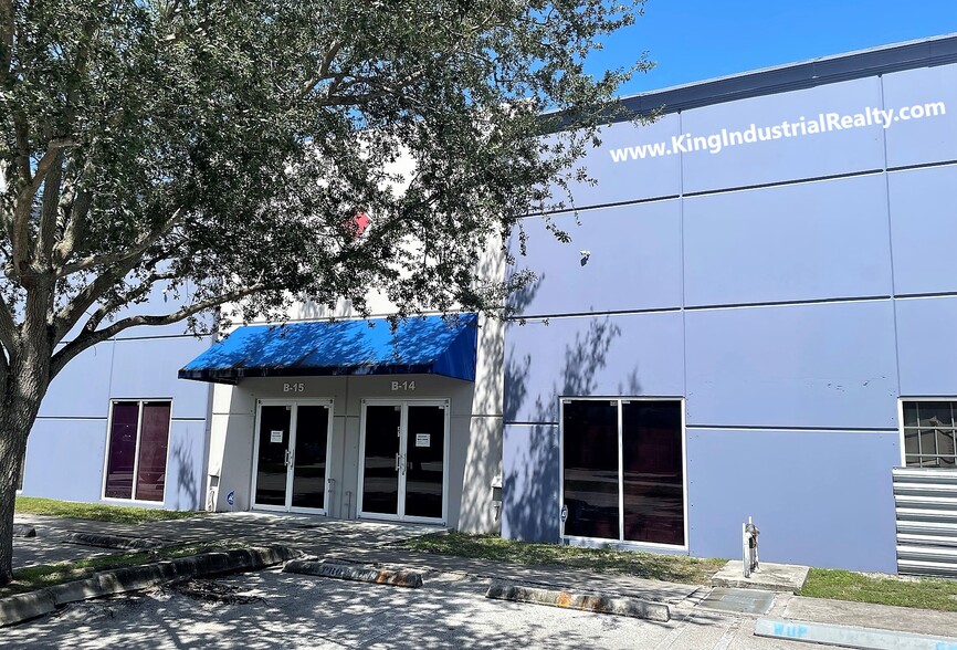 More Photos Of 4960 NW 165th St, Miami Warehouse For Sale