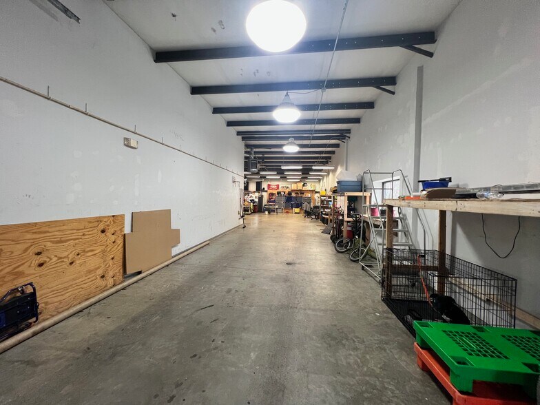 More Photos Of 1365 W Bloomfield Rd, Bloomington Storefront Retail Office For Lease