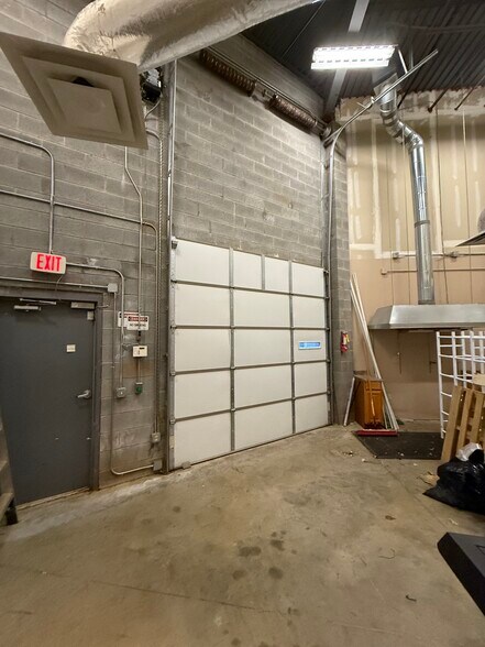 More Photos Of 1880 W Oak Pky, Marietta Loft Creative Space For Lease