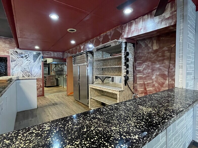 More Photos Of 105 W Main St, Elk Point Specialty For Sale