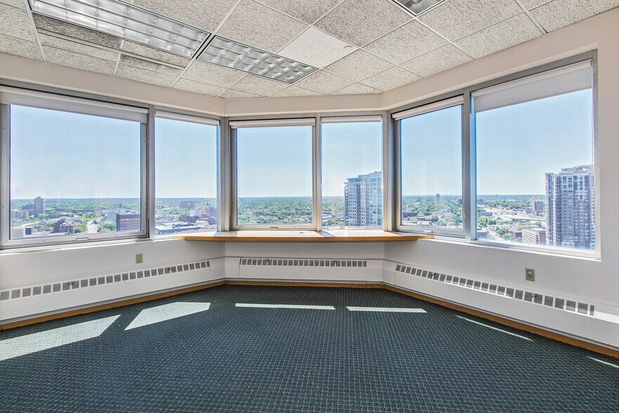 More Photos Of 431 S 7th St, Minneapolis Office Residential For Lease
