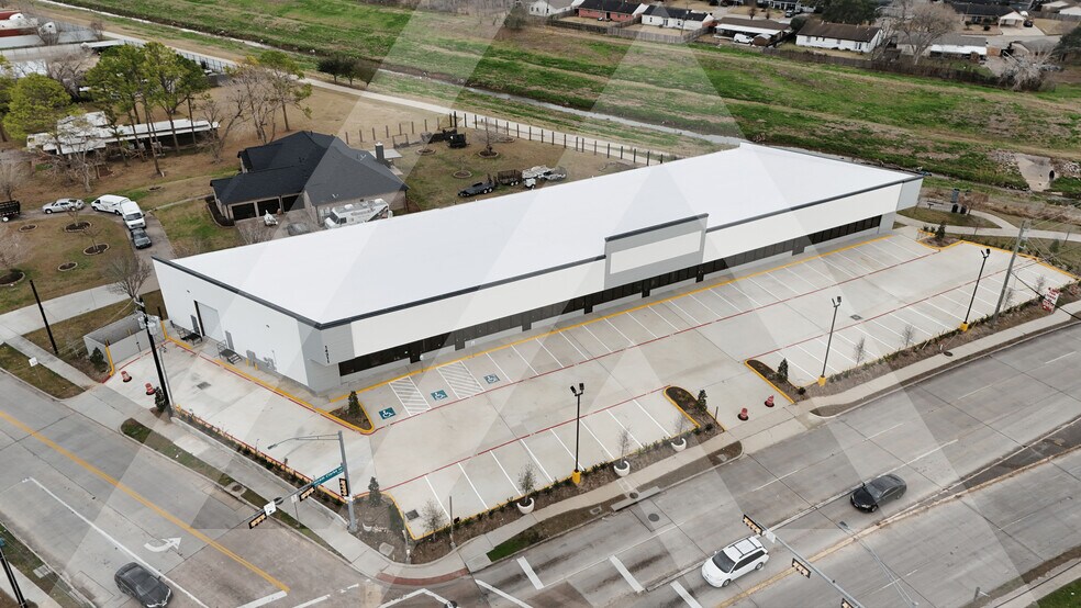Primary Photo Of 14211 Hiram Clarke Rd, Houston Storefront For Lease